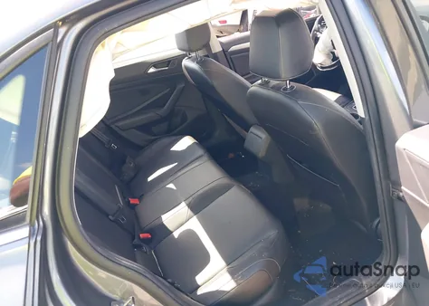 2019 Volkswagen Jetta 1.4T R-Line/1.4T S/1.4T Se from USA, damaged, VIN 3VWC57BU8KM013017